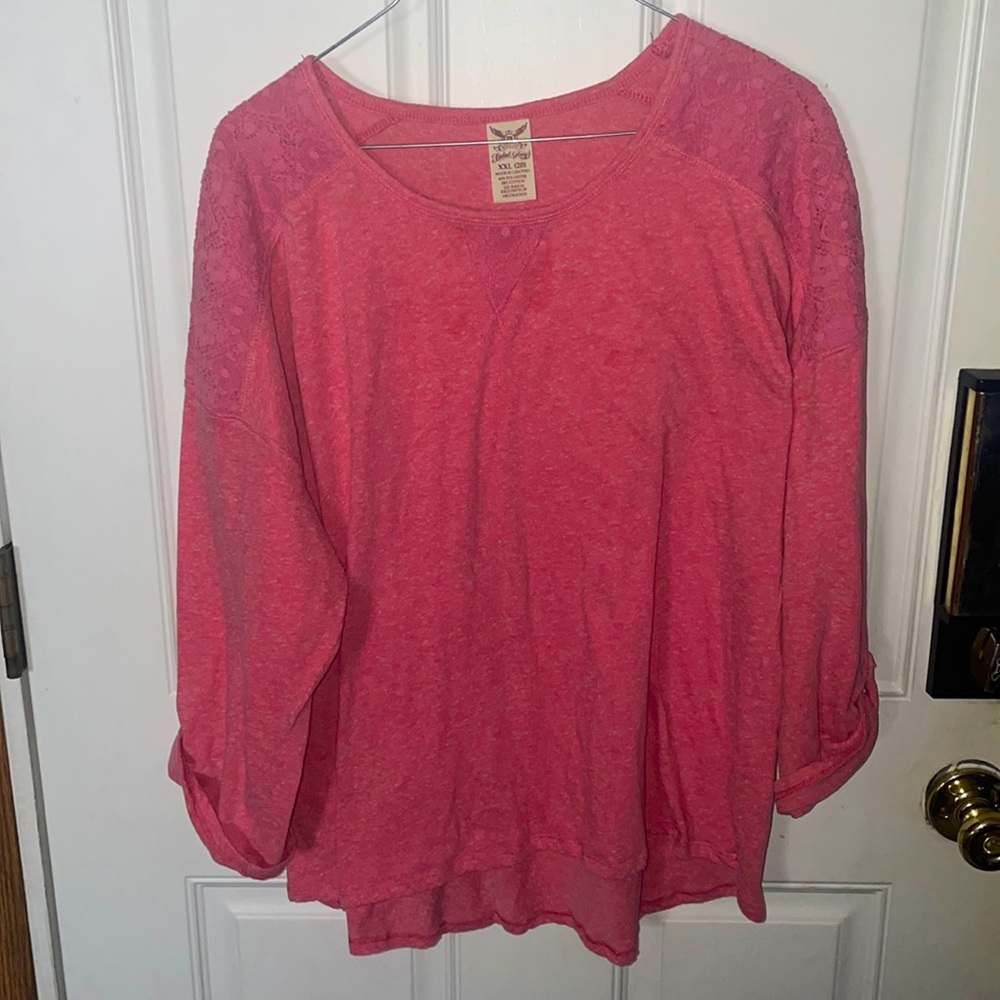 Casual 3/4 button cuffed sleeved shirt.